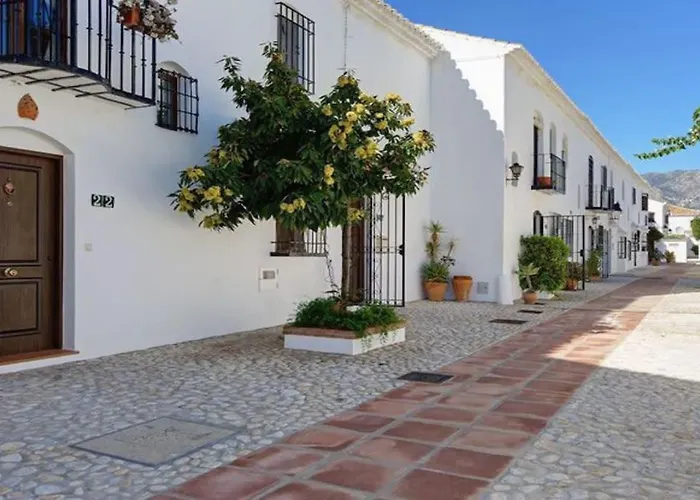 Tatil Evi Bright 2 Bedroom Townhouse Fuengirola
